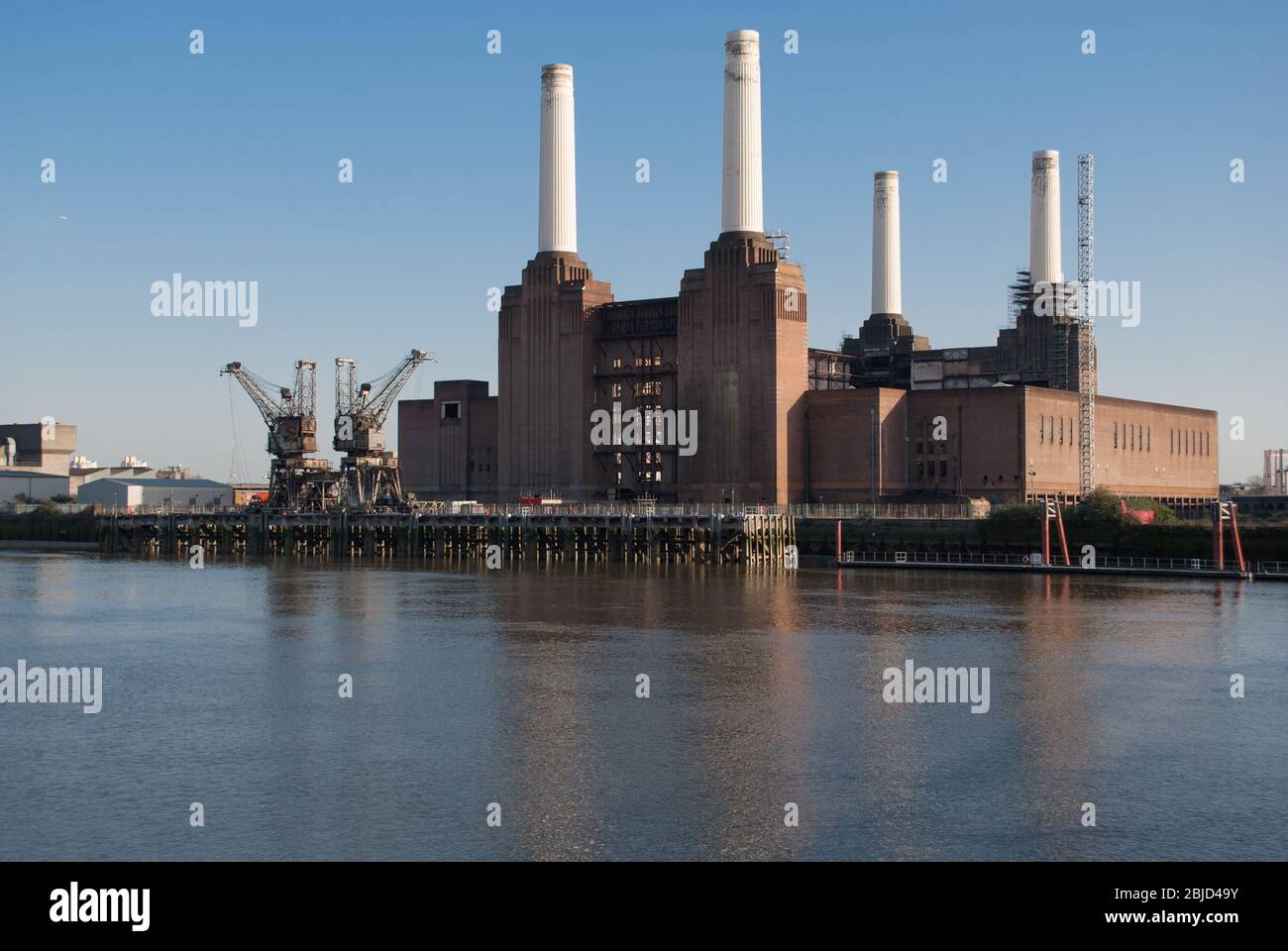 Art Deco architettura industriale anni '30 Battersea Power Station, 188 Kirling Street, Nine Elms, Londra SW8 di J Theo Halliday Giles Gilbert Scott Foto Stock