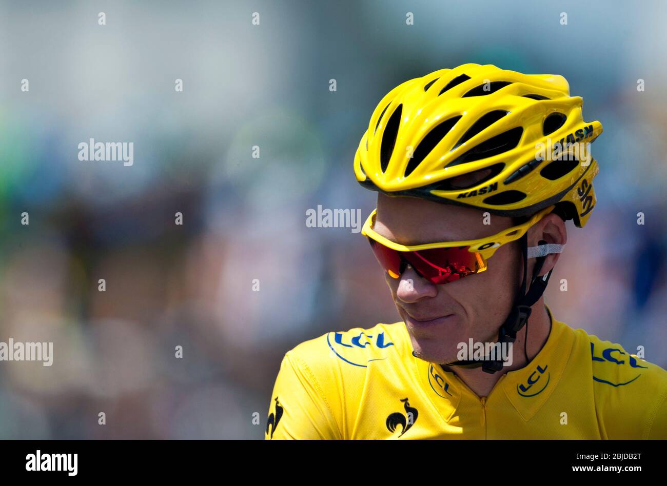 12.07.2013 Tours, Francia. Chris Froome davanti alla tappa 13 del Tour De France Tours a Saint-Amand-Montrond. Foto Stock