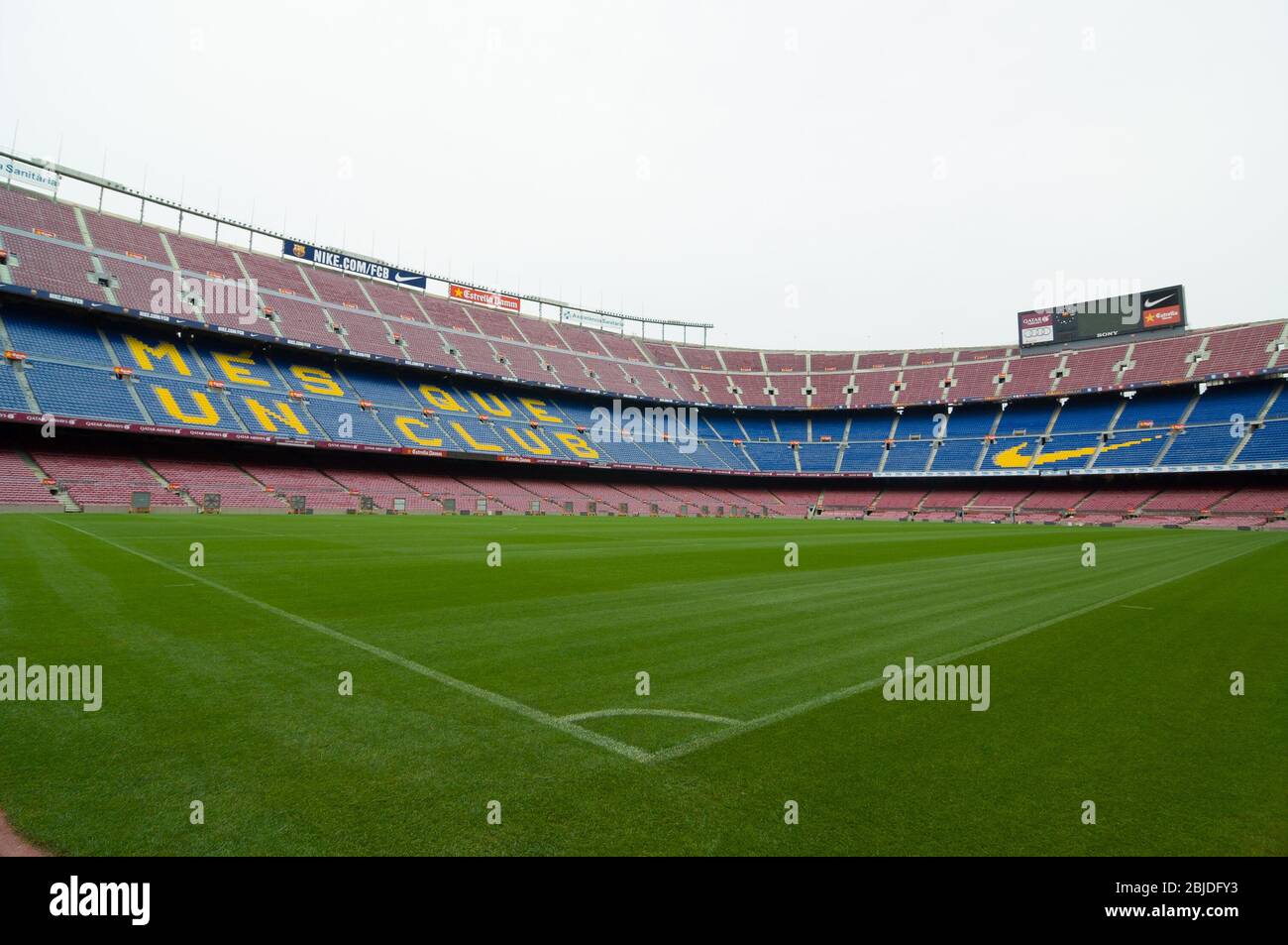 Barcellona, Spagna - 22 Settembre 2014: Nou Camp è il più grande stadio in Europa e la seconda più grande associazione allo stadio di calcio del mondo. Barce Foto Stock