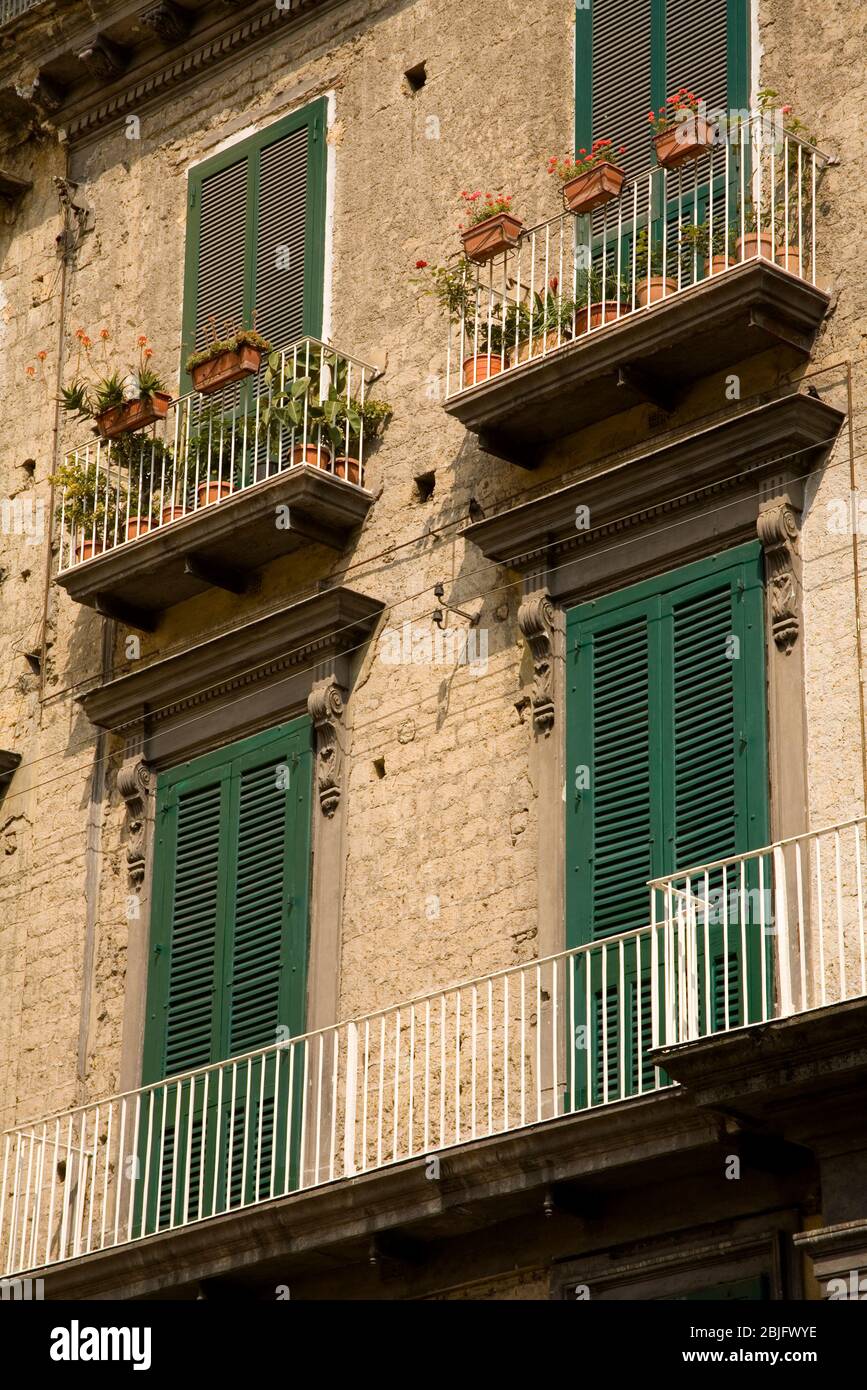 Edificio in Piazza Cavour, città di Napoli, Italia Foto Stock