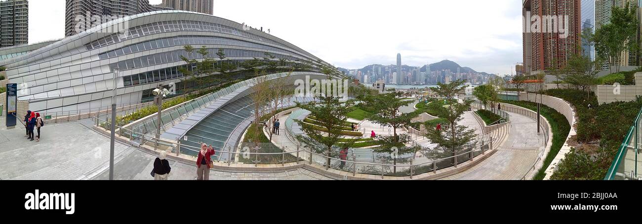 West Kowloon, Hong Kong / Cina - 12-24-2018: Architettura (esterno) - Hong Kong - Stazione ferroviaria West Kowloon - vista panoramica Foto Stock