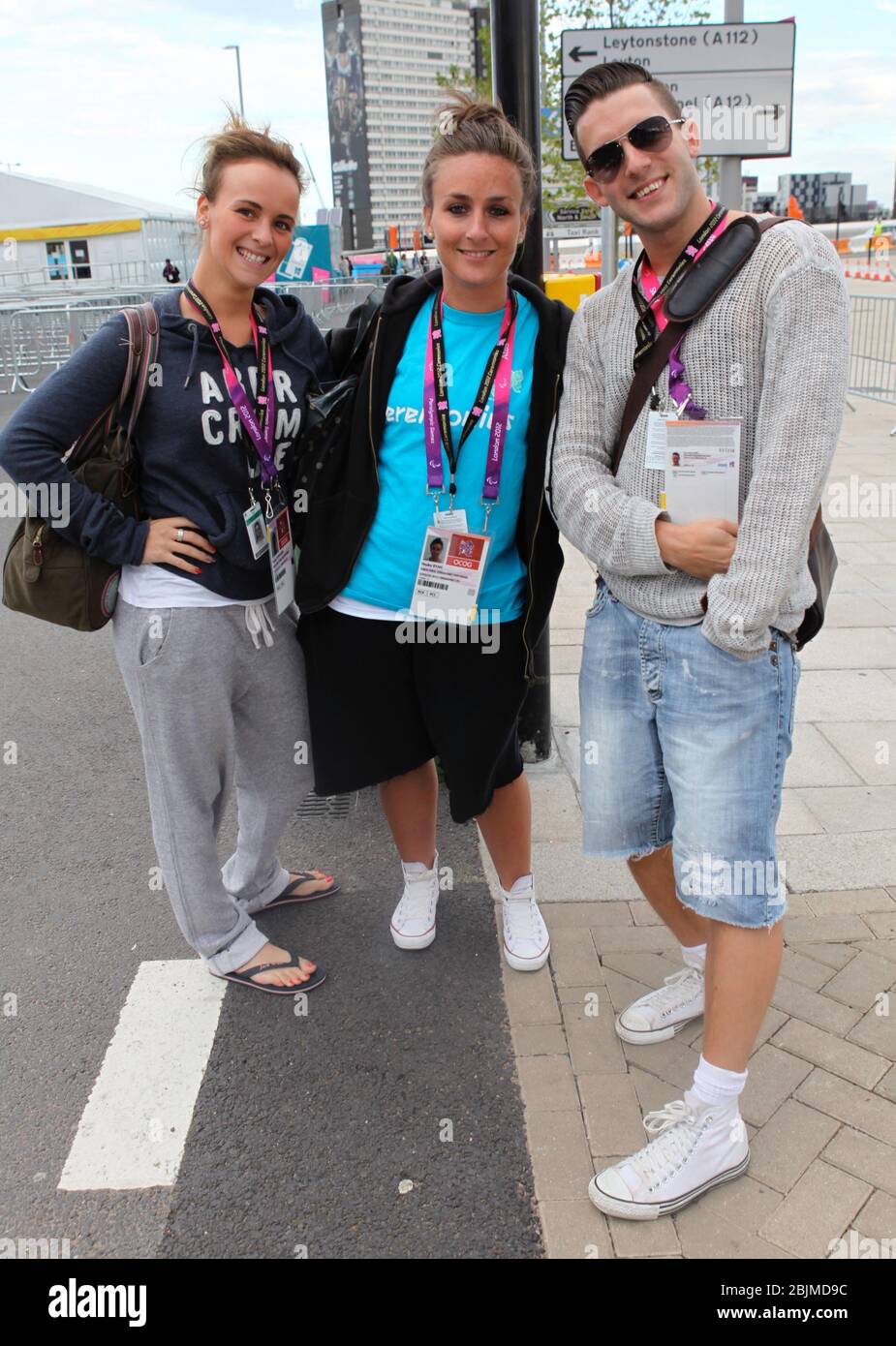 Gran Bretagna alle Paralimpiadi estive del 2012 . Gran Bretagna ha gareggiato alle Paralimpiche estive 2012 a Londra, Regno Unito, Dal 29 agosto al 9 settembre 2012 come nazione ospite, UN totale di 288 atlete sono stati selezionati per competere con altri 13 membri della squadra come guide avvistate.The paese finito terzo nella tavola medaglie , dietro Cina e Russia , Vincendo 120 medaglie in totale 34 oro, 43 argento e 43 bronzo. La Thailandia gareggiò e vinse Gold 19 , Silver 24 , Bronze 26 totale 69 medaglie . e fece un pasto ospitato dal Tai Ambassador presso lo stadio olimpico di Westfield . Foto Stock