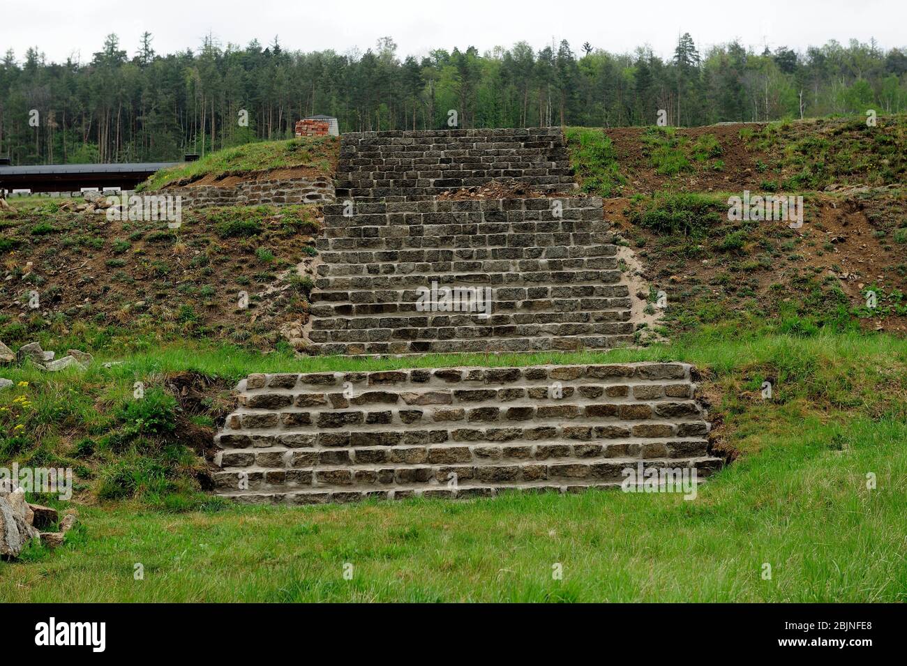 Campo di concentramento nazista tedesco, sterminio in Polonia occupata, reliquie di un ex campo di concentramento nazista tedesco, il campo Gross-Rosen è stato stabilito nell'agosto 1940 come ramo di KL Sachsenhausen, campo di concentramento nazista, sterminio in Polonia occupata, campo di concentramento di Hitler, campo di sterminio in Polonia occupata tedesca, campo di concentramento tedesco, Germania morte Gross-Rosen, dolnoslaskie, polonia, campo di concentramento nazista, Gross-Rosen vicino a Strzegom, rogoznica, dolnoslaskie, polonia, europa, dolnoslaskie, polonia, europa, tedesco di concentrazione nazista, storico, due mondo di guerra, Foto Stock