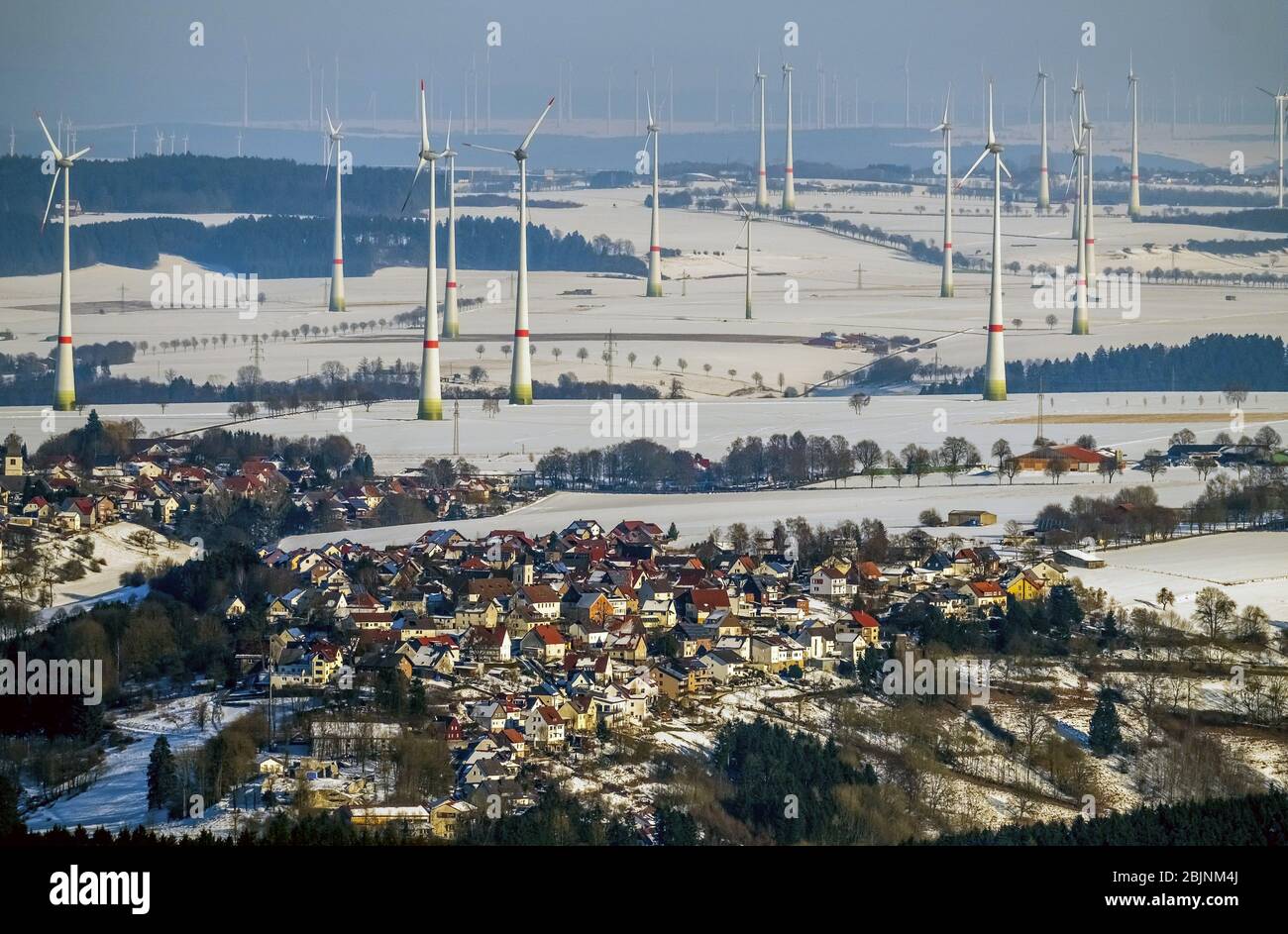 , ruote a vento su un campo in Ruethen, 22.01.2017, vista aerea, Germania, Renania settentrionale-Vestfalia, Ruethen Foto Stock