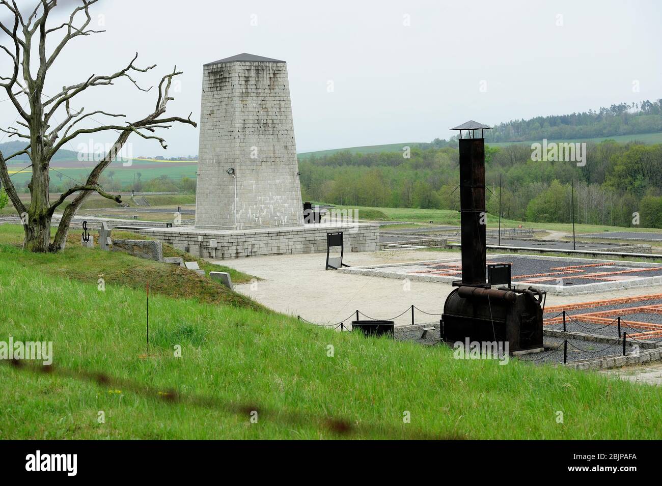 Campo di concentramento nazista tedesco, sterminio in Polonia occupata, campo di concentramento di Hitler, campo di sterminio in Polonia occupata tedesca, reliquie di un ex campo di concentramento nazista tedesco, campo di concentramento tedesco Gross-Rosen, crematorio tedesco, dolnoslaskie, polonia, campo di concentramento nazista, Gross-Rosen vicino a Strzegom, rogoznica, dolnosasklaskie, polonia, europa, europa, dolnosklaskie, polonia, europa tedesco nazista concentrazione, campo, storico, due mondo di guerra, foto di kazimierz jurewicz, il campo Gross-Rosen è stato istituito nell'agosto 1940 come ramo di KL Sachsenhausen, Foto Stock