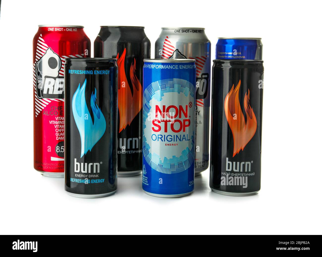 KIEV, UCRAINA - 18 SETTEMBRE 2017: Bevande diverse dei marchi più popolari su sfondo bianco Foto Stock