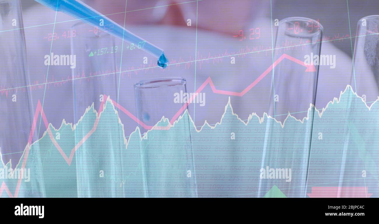 Illustrazione digitale di uno scienziato che versa il liquido in una provetta con un processo di trasferimento dati con pipetta Foto Stock