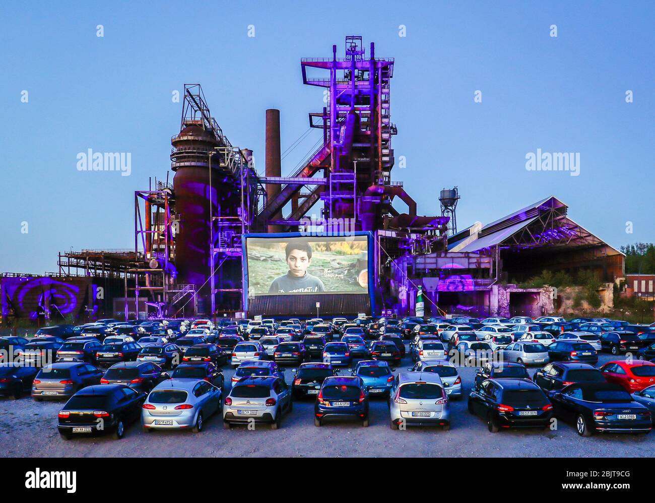 20.04.2020, Dortmund, zona della Ruhr, Renania settentrionale-Vestfalia, Germania - drive-in cinema Dortmund, recentemente aperto drive-in cinema di fronte alla precedente esplosione Foto Stock