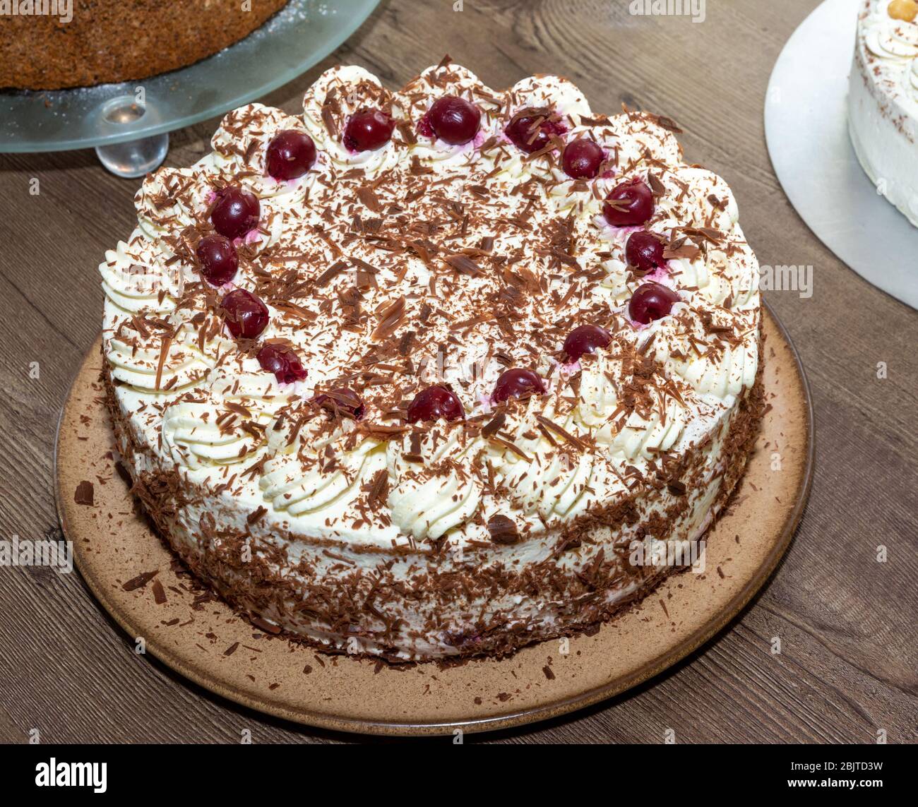 Buffet di dolci fatti in casa per una festa di compleanno Foto Stock