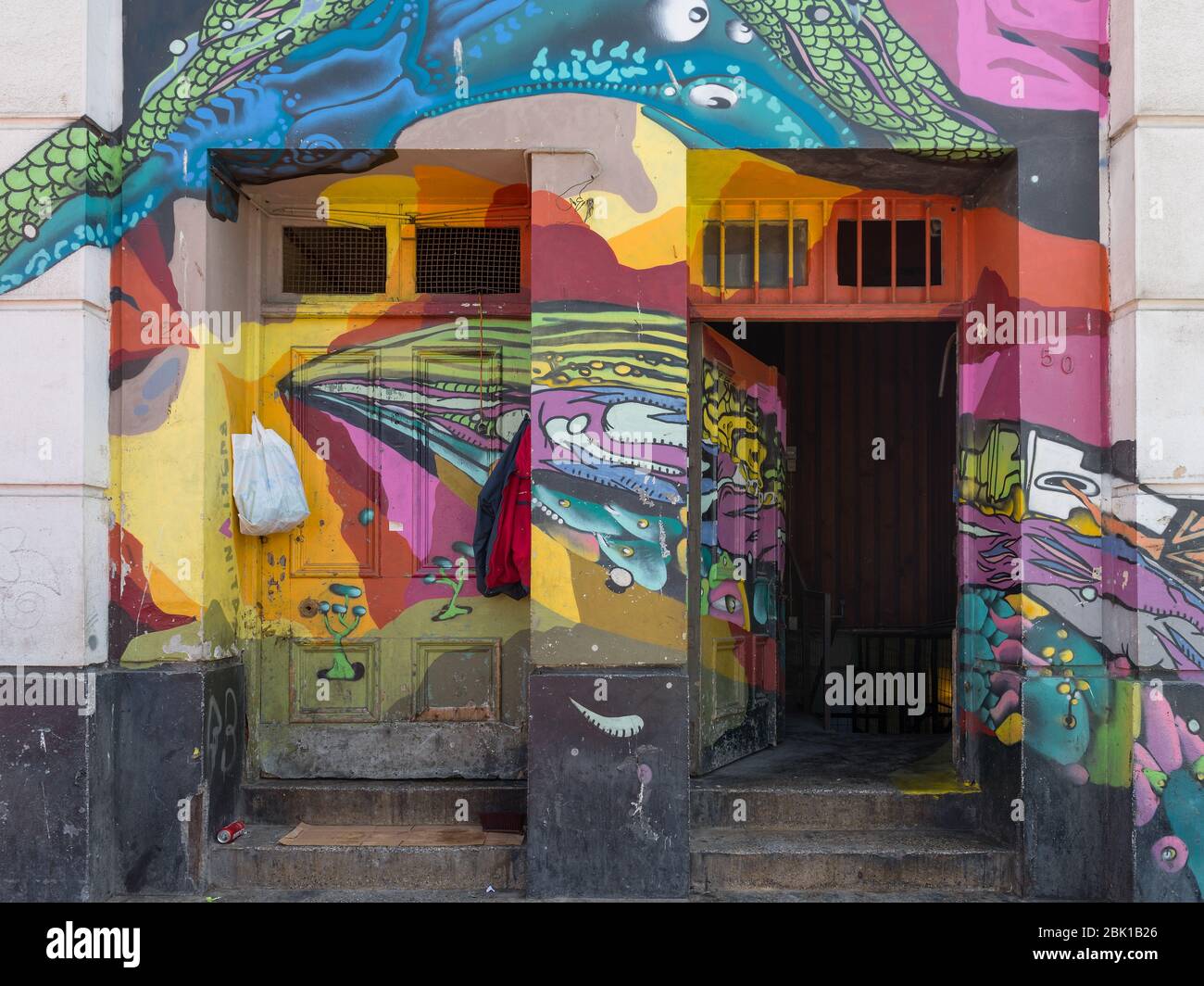 Graffiti, Street art nel centro storico di Valparaiso. Cile Foto Stock