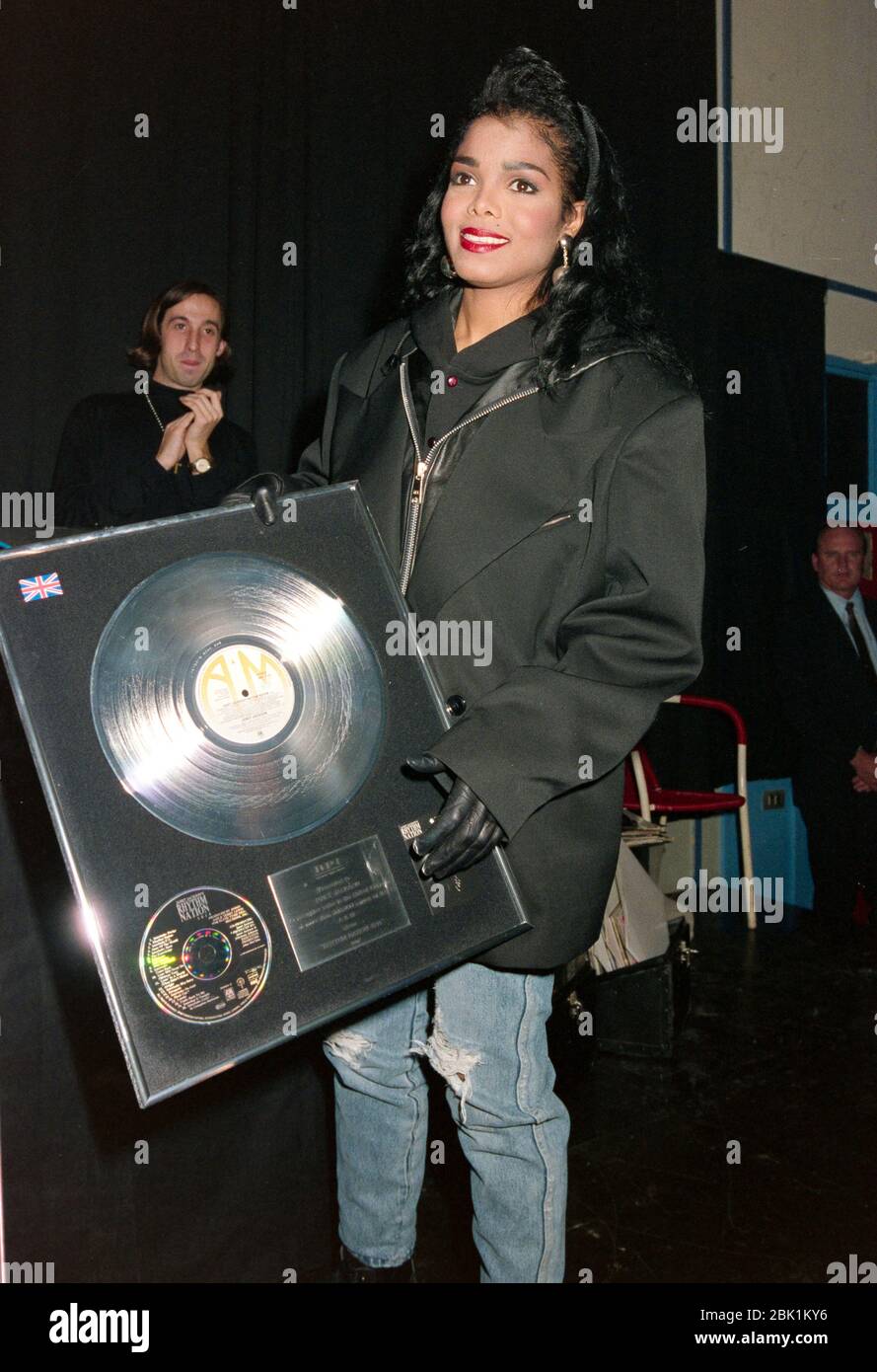 LONDRA, REGNO UNITO. 22 ottobre 1990: Cantante Janet Jackson al Platinum album party per il suo album Rhythm Nation 1814, Londra. Foto file © Paul Smith/Featureflash Foto Stock