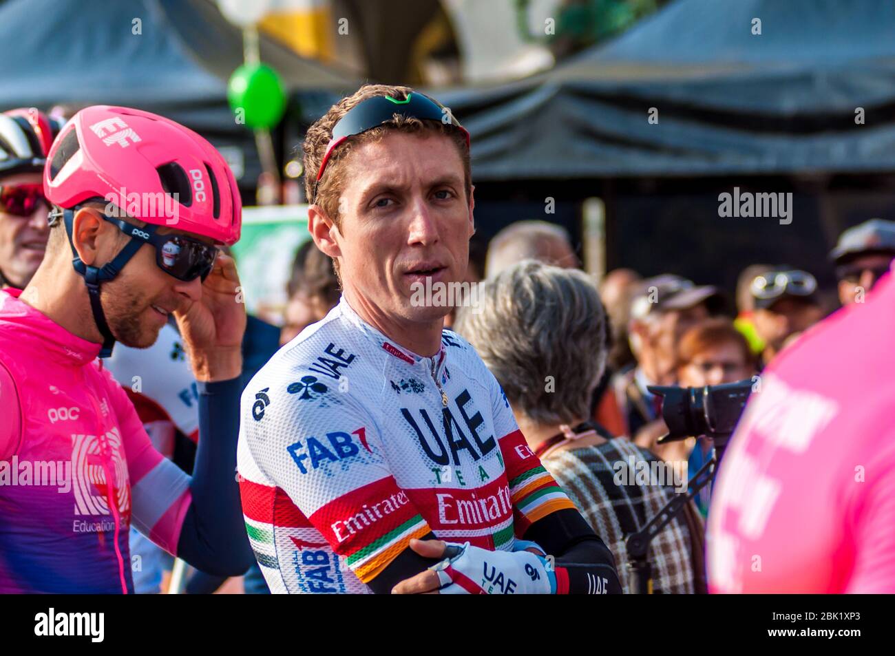 Bergamo-Como, Italia. Bergamo 2019-como, Italia, 12 Ott 2019, Dan MARTIN (IRL) (Emirati Arabi Uniti - Team Emirates) durante - - Credit: LM/Antonino Caldarella Credit: Antonino Caldarella/LPS/ZUMA Wire/Alamy Live News Foto Stock