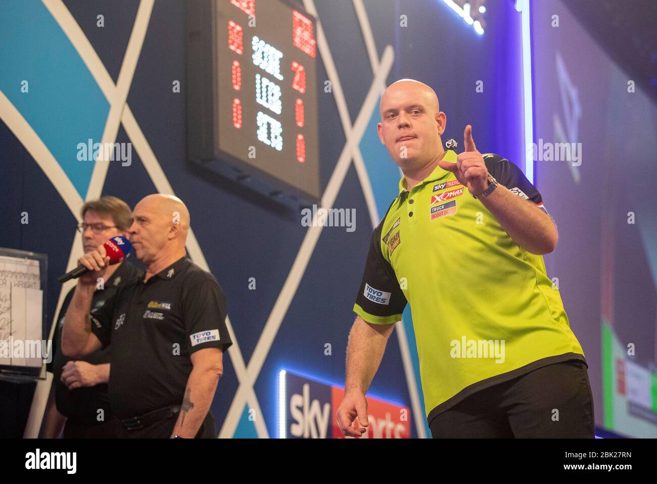 01-01-2020 Peter Wright vince il campionato del mondo PDC 2020 in Alexandra Palace contro Michael van Gerwen Foto Stock