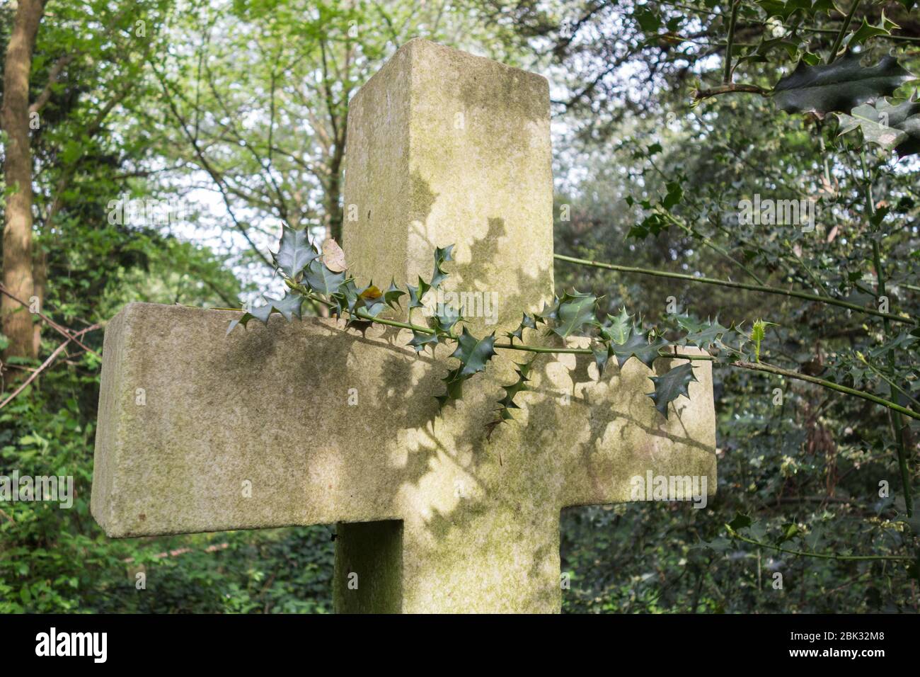 Lapidi in un vecchio cimitero disuso, Inghilterra, Regno Unito Foto Stock