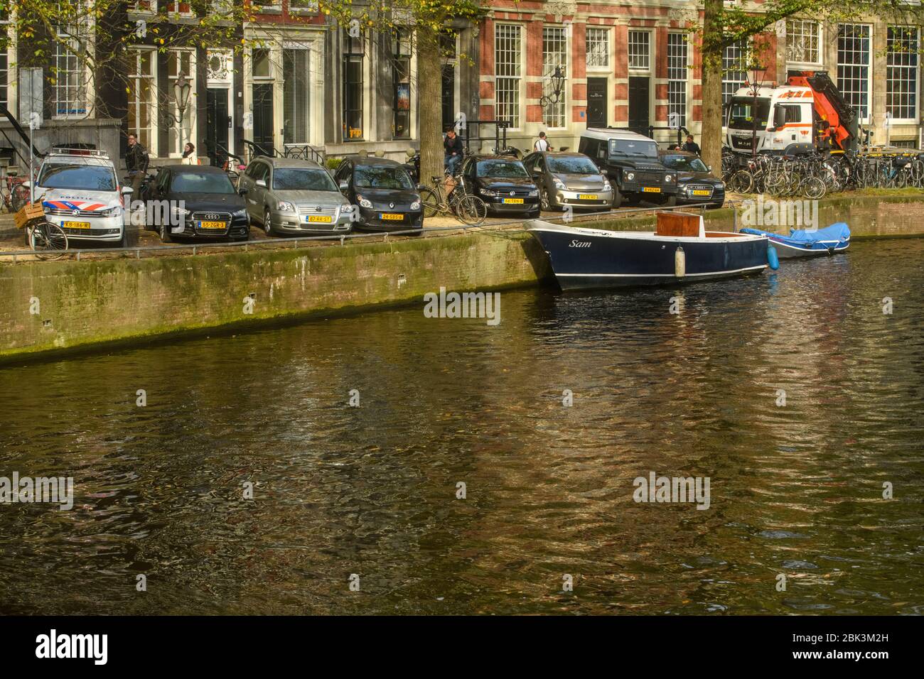 Canal e ponte con biciclette, Amsterdam, Olanda del Nord, Paesi Bassi Foto Stock