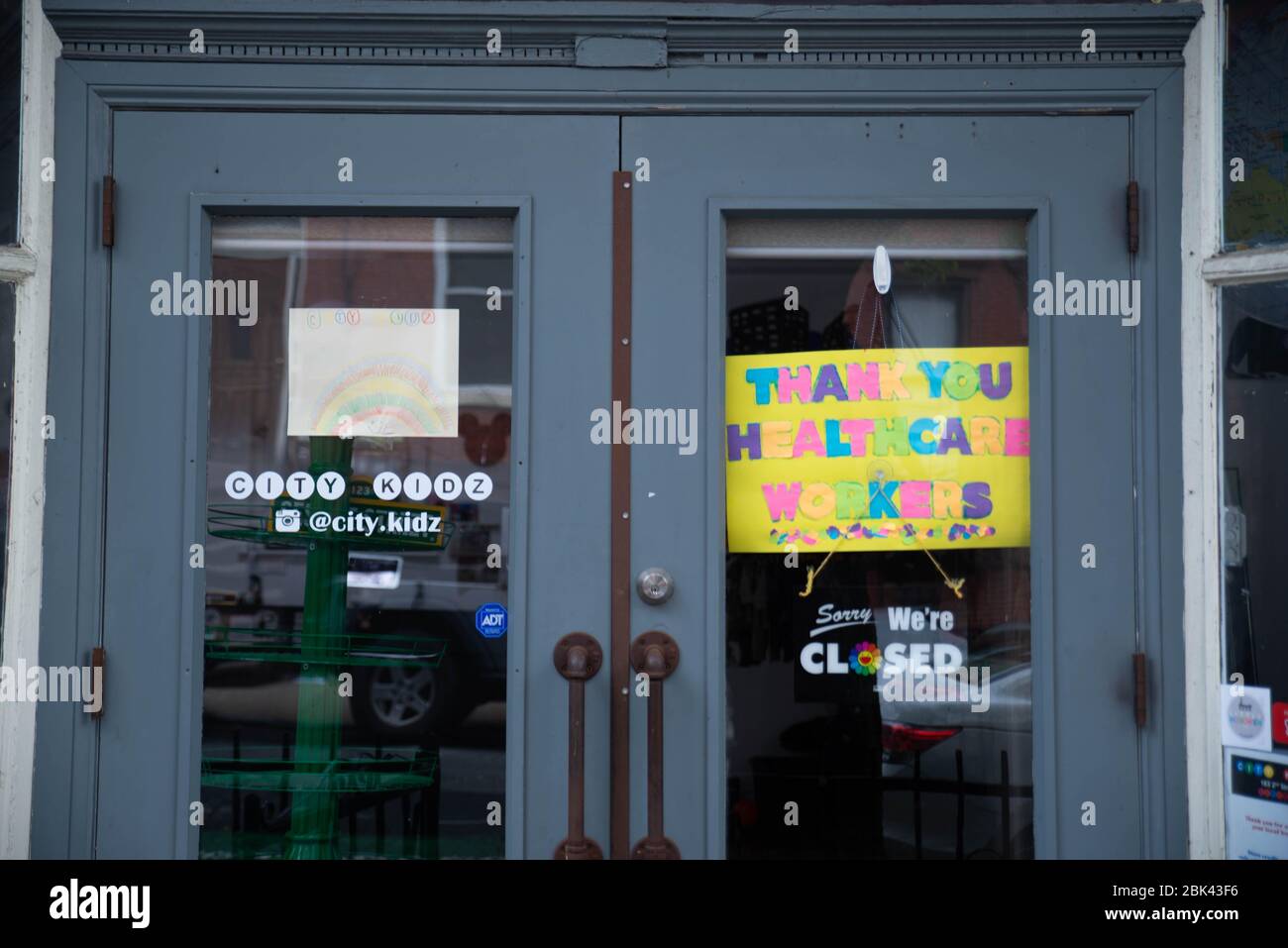Hoboken NJ segno che dice grazie agli operatori sanitari Foto Stock