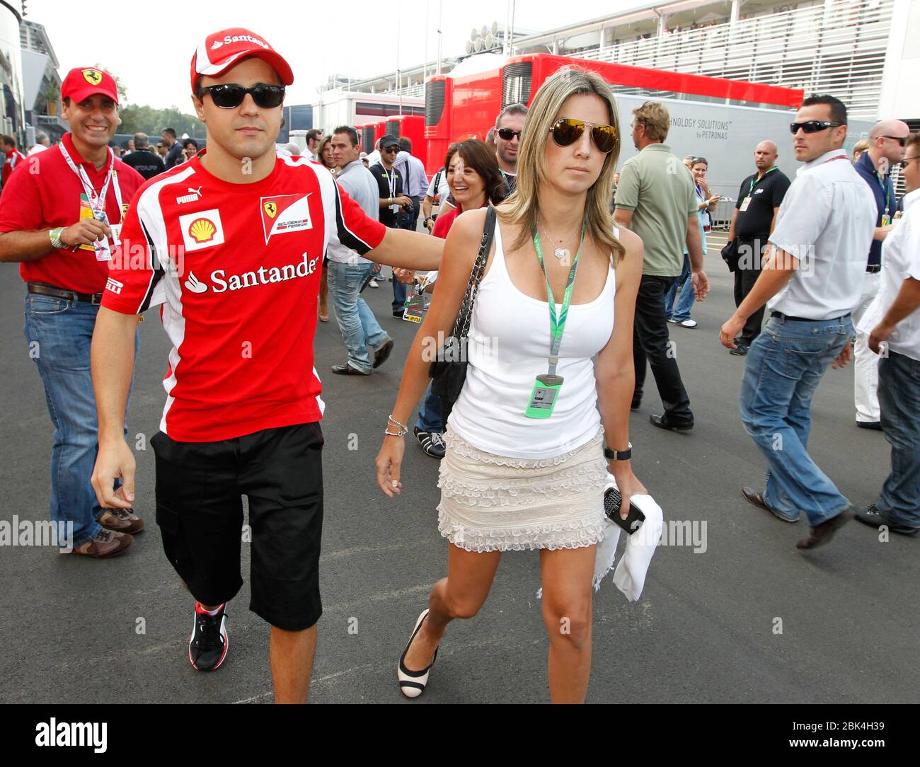 Monza, Italia. 11 settembre 2011. Monza, Italia - 11 settembre 2011: Campionato del mondo FIA F1 Formula uno con Felipe massa, Scuderia Ferrari e moglie Rafaela Bassi | utilizzo nel mondo Credit: dpa/Alamy Live News Foto Stock