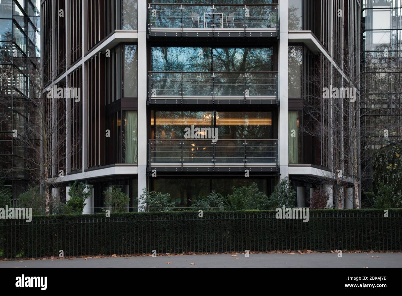 Modern Apartments Luxury Residential Under Construction One Hyde Park, Knightsbridge, London, SW1X 7LJ by RSHP Richard Rogers Graham Stirk Foto Stock