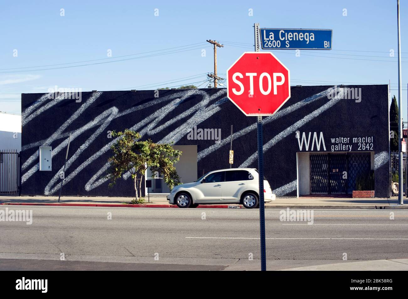 Paesaggio urbano di Los Angeles con galleria e stop. Foto Stock