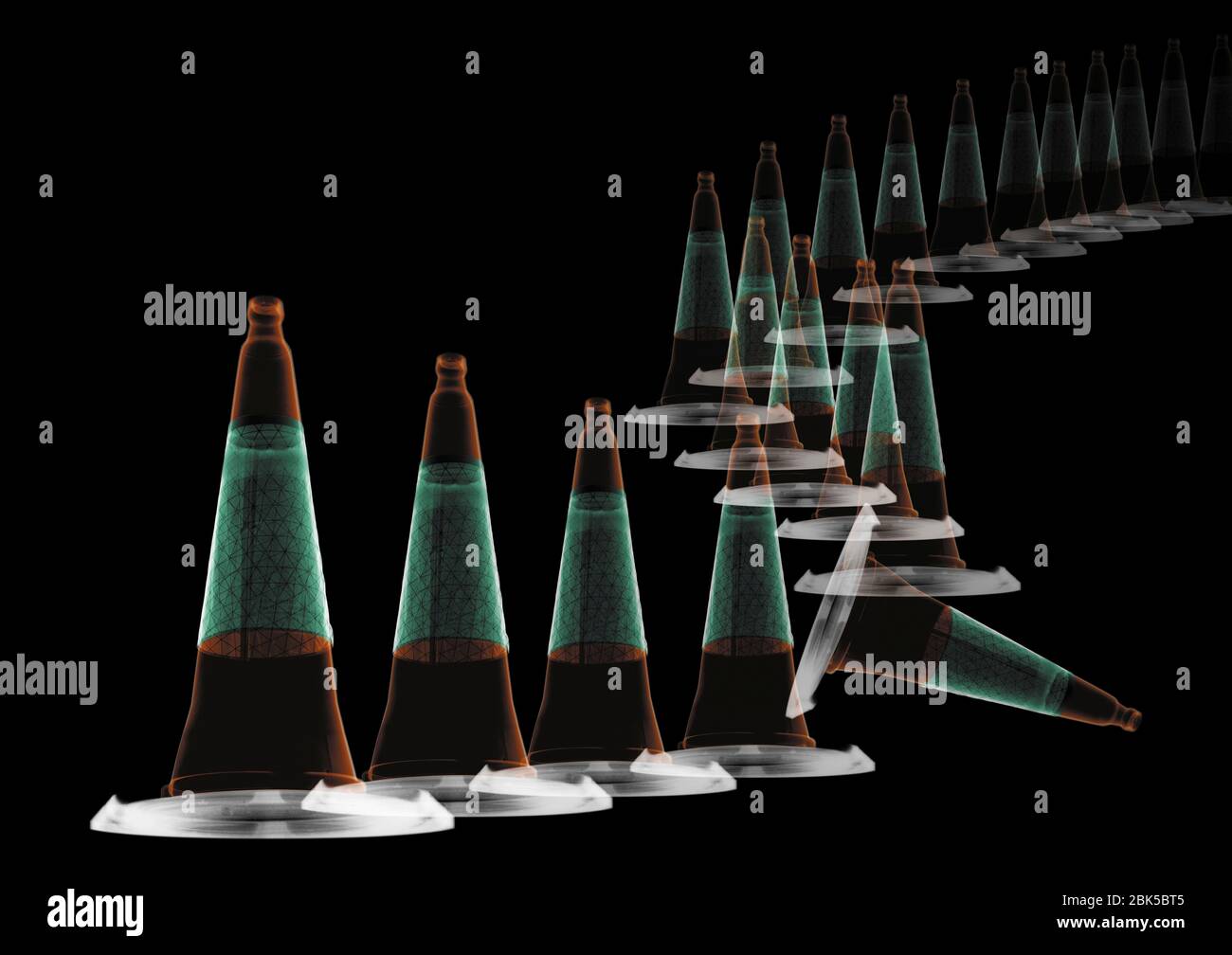 Coni di traffico, raggi X colorati. Foto Stock
