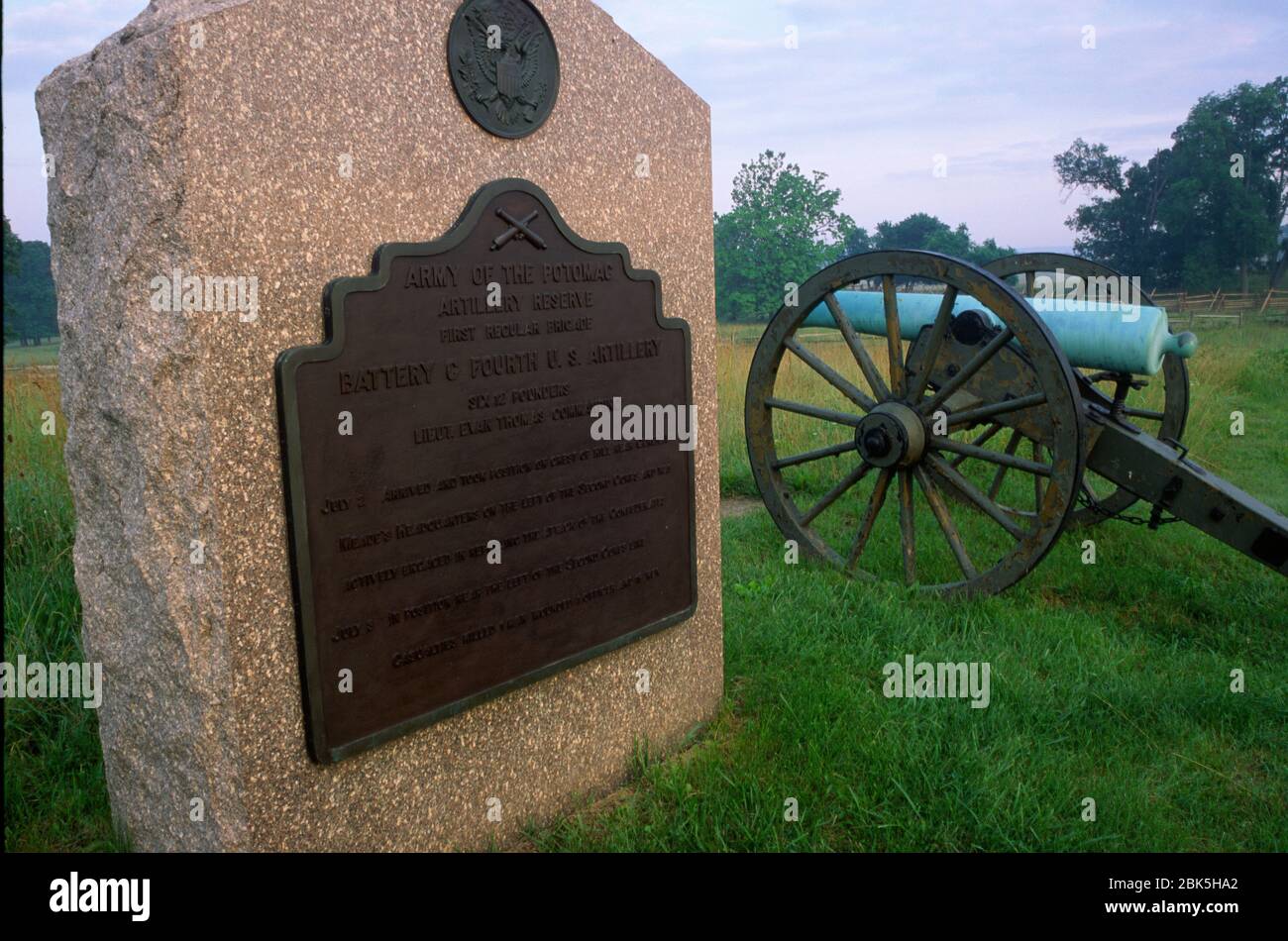 Batteria G 4° marcatore artiglieria statunitense e cannone Union vicino al Pennsylvania Memorial, Gettysburg National Military Park, Pennsylvania Foto Stock