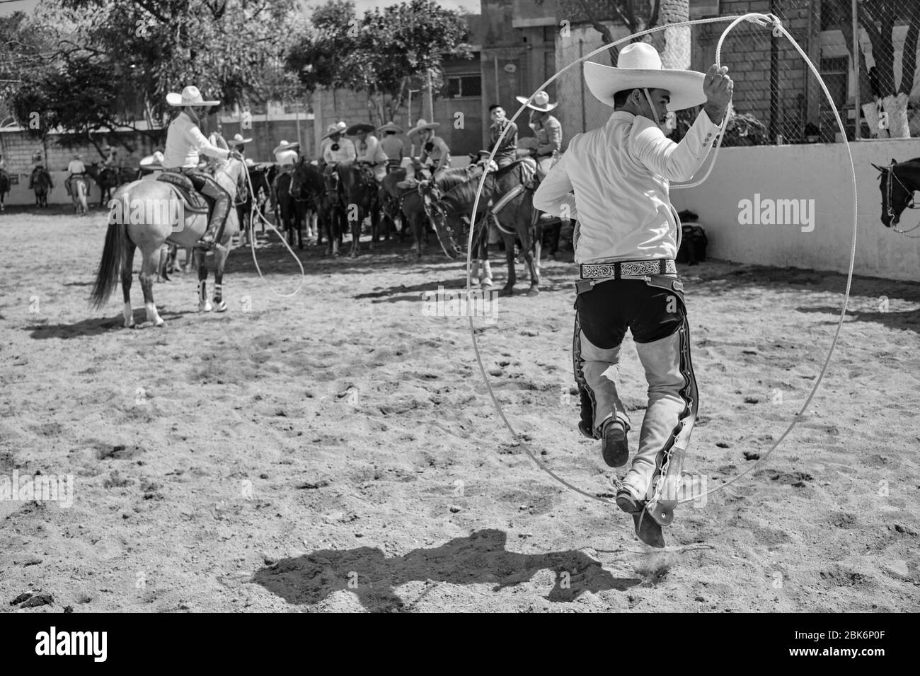 Charrerias sono l'equivalente messicano dei rodei. Per tre giorni i partecipanti hanno lottato per ottenere il massimo numero di punti nei diversi tes Foto Stock