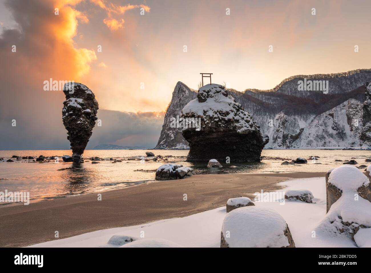 Alba al Santuario Ebisu IWA, Hokkaido, Giappone Foto Stock