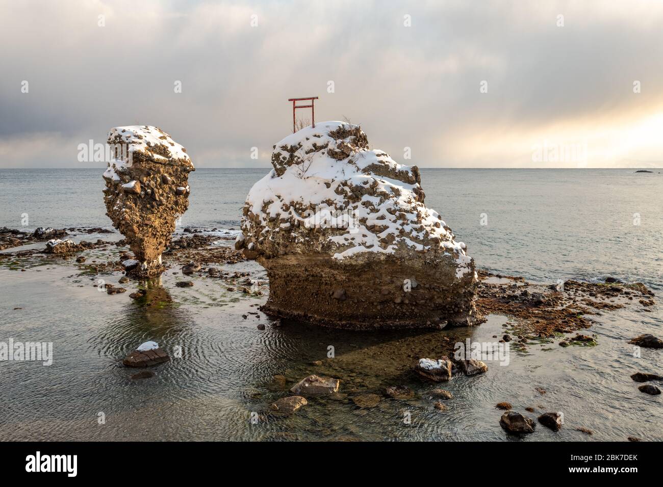Alba al Santuario Ebisu IWA, Hokkaido, Giappone Foto Stock