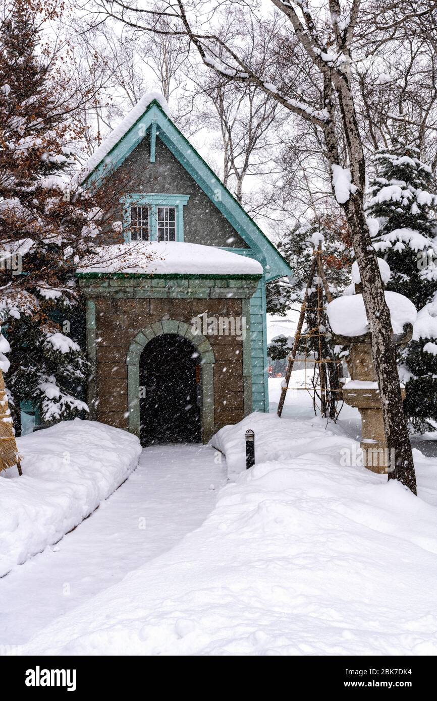 Distilleria Nikka nella neve, Hokkaido, Giappone Foto Stock