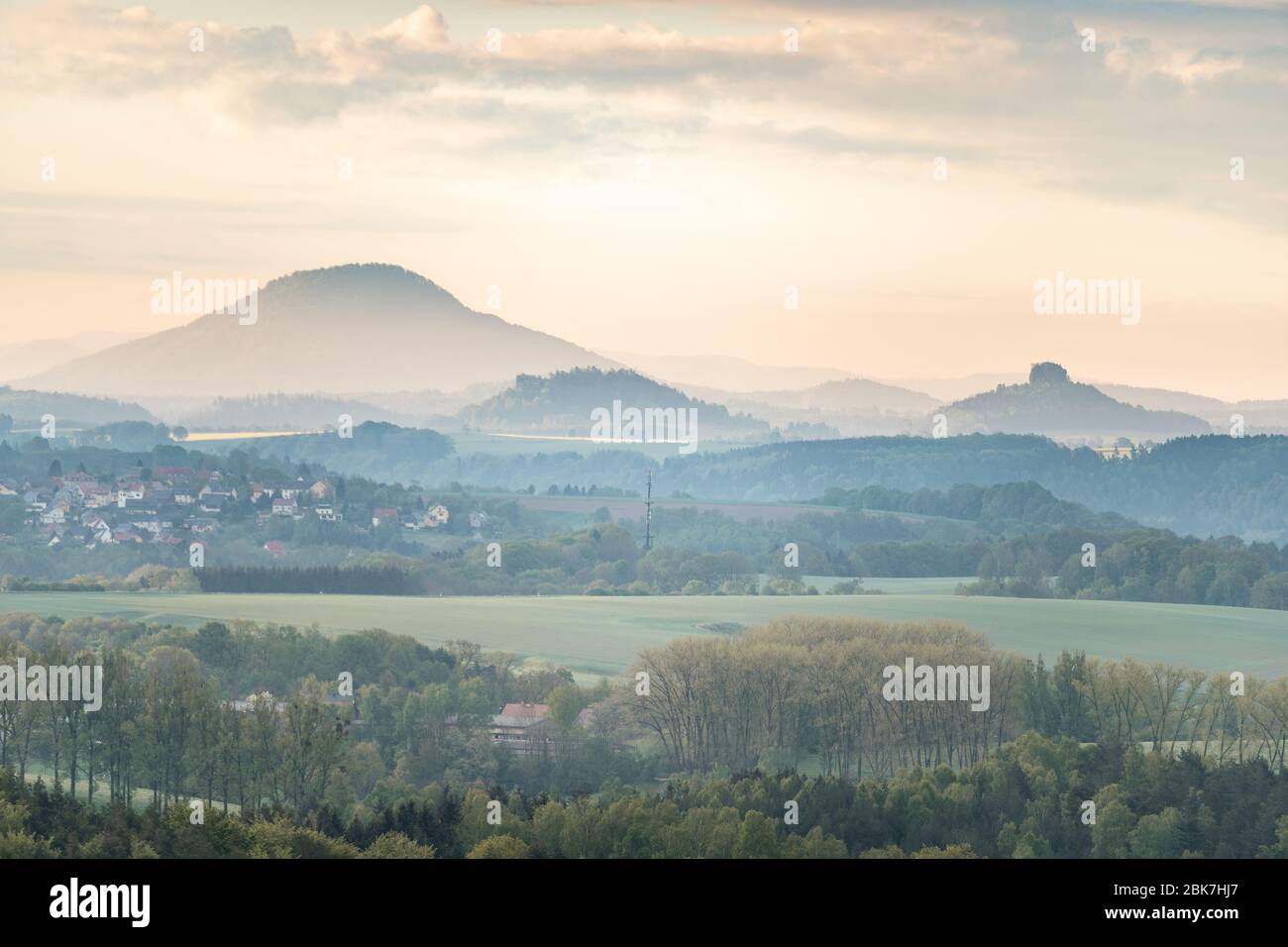 moody mattina in svizzera sassone, sassonia, germania Foto Stock