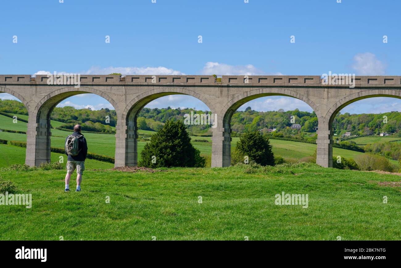 Cannington, Devon orientale. 2 maggio 2020. UK Weather: L'imponente viadotto di Cannington incornicia la campagna del Devon orientale. Credito: Celia McMahon/Alamy Foto Stock