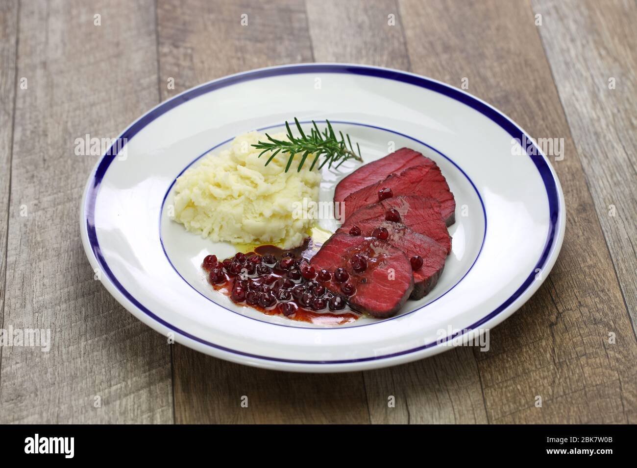 piatto di cervo, cottura sous vide, cottura a bassa temperatura Foto Stock