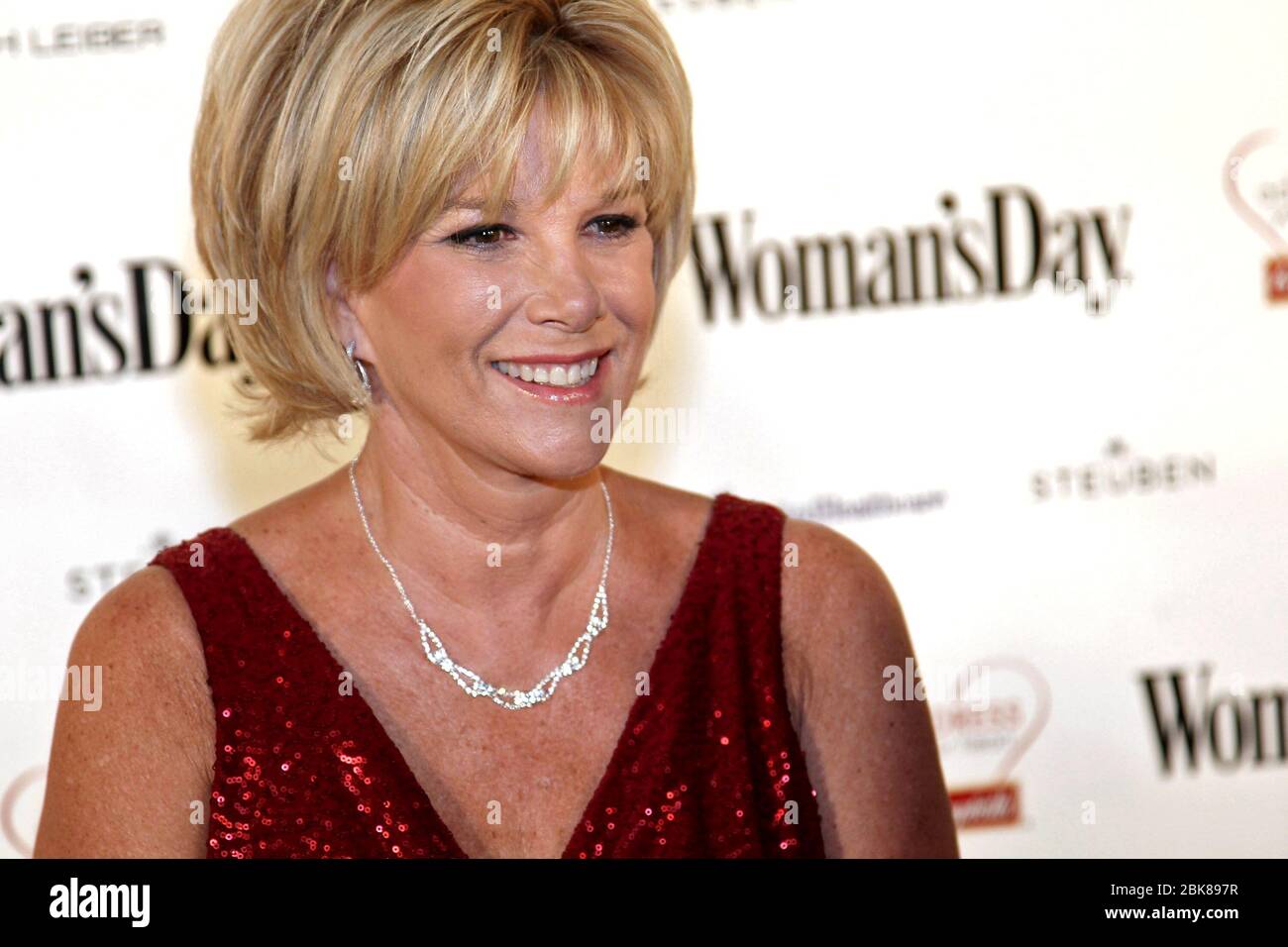 New York, NY, USA. 8 Febbraio, 2011. Joan Lunden al Woman's Day 8° premio annuale Red Dress al Jazz al Lincoln Center. Credito: Steve Mack/Alamy Foto Stock