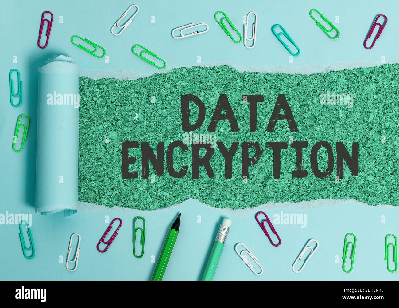 Nota di scrittura che mostra la crittografia dei dati. Concetto aziendale per algoritmo Symmetrickey per la crittografia dei dati elettronici Foto Stock