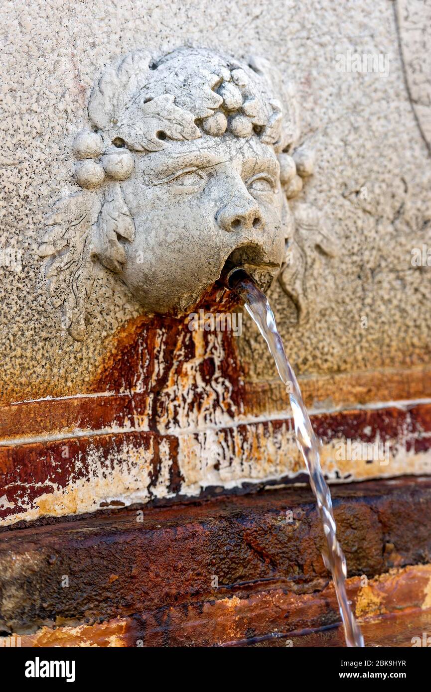 Fontana gargoyle drago fontana in ferro beccuccio antico stile