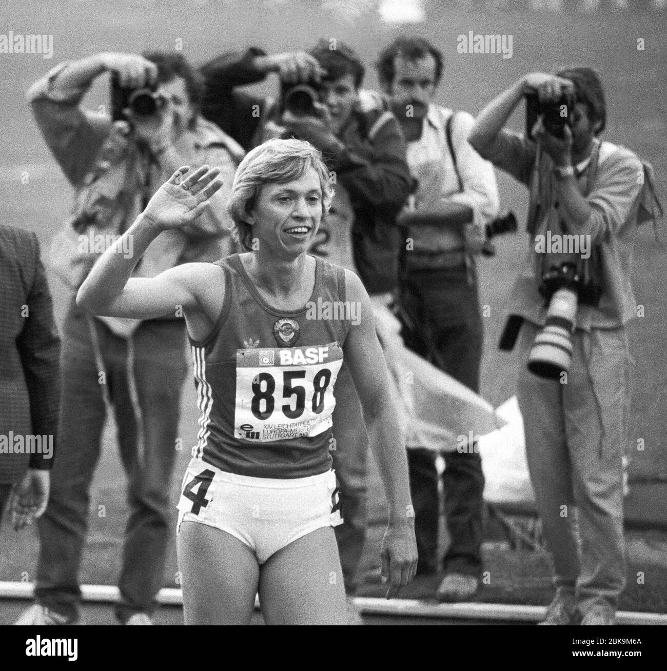 MARINA STEPANOVA Unione Sovietica vince 400 m al Campionato europeo di Stoccarda 1986 Foto Stock
