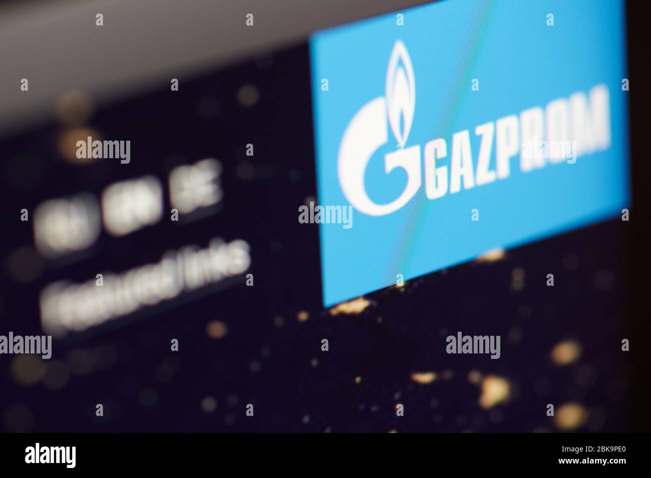 New-York , USA - 29 aprile 2020: Vista ravvicinata della pagina web di Gazprom sullo schermo del laptop Foto Stock