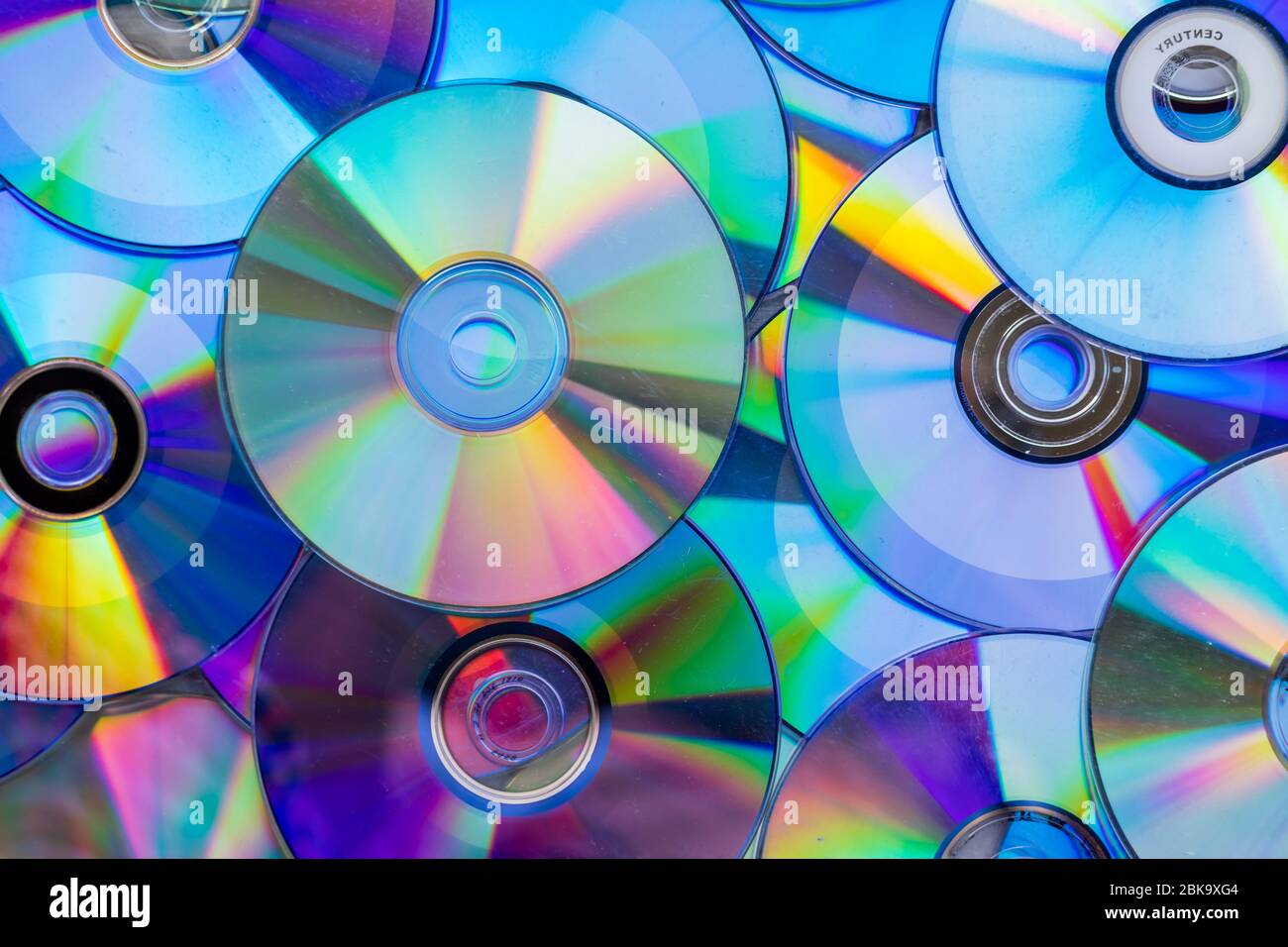 Pila di compact disc. Tecnologia retro Foto Stock