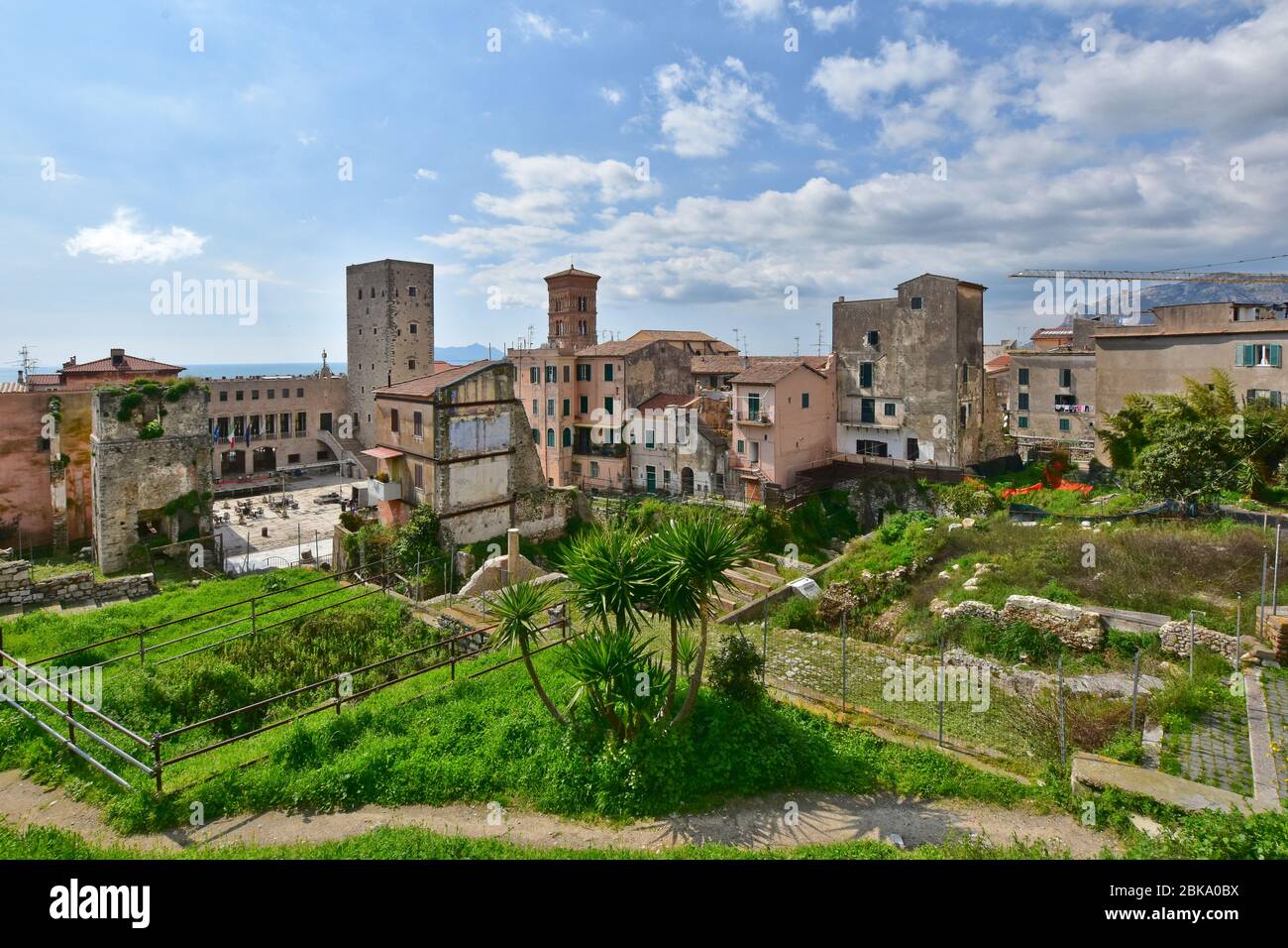 Vista panoramica sulla città di Terracina Foto Stock