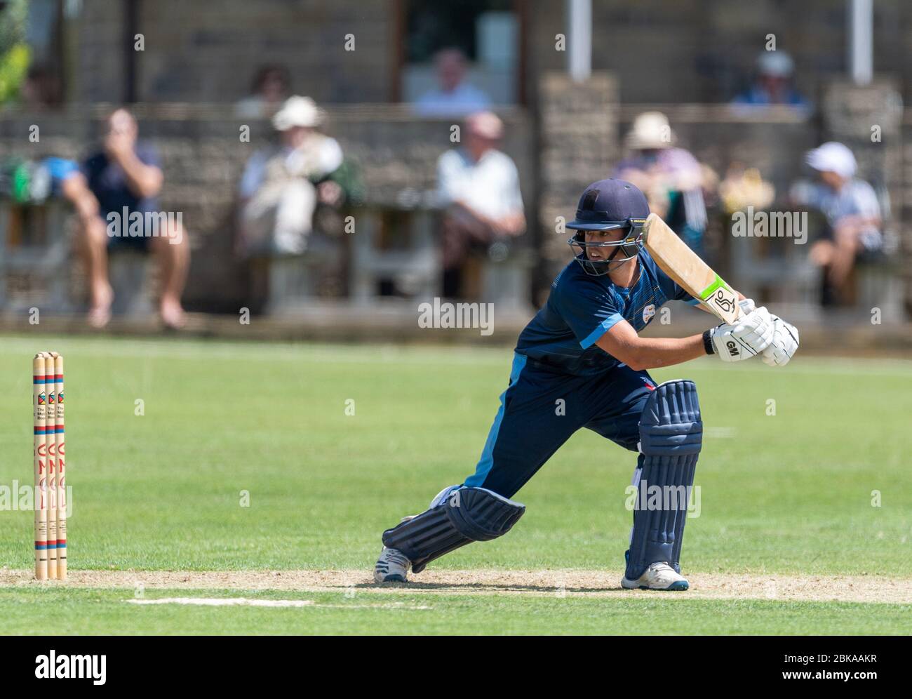 Jeff Morgan batte per Derbyshire II XI contro Yorkshire in una partita T20 al Glossop Cricket Club 24 luglio 2019 Foto Stock