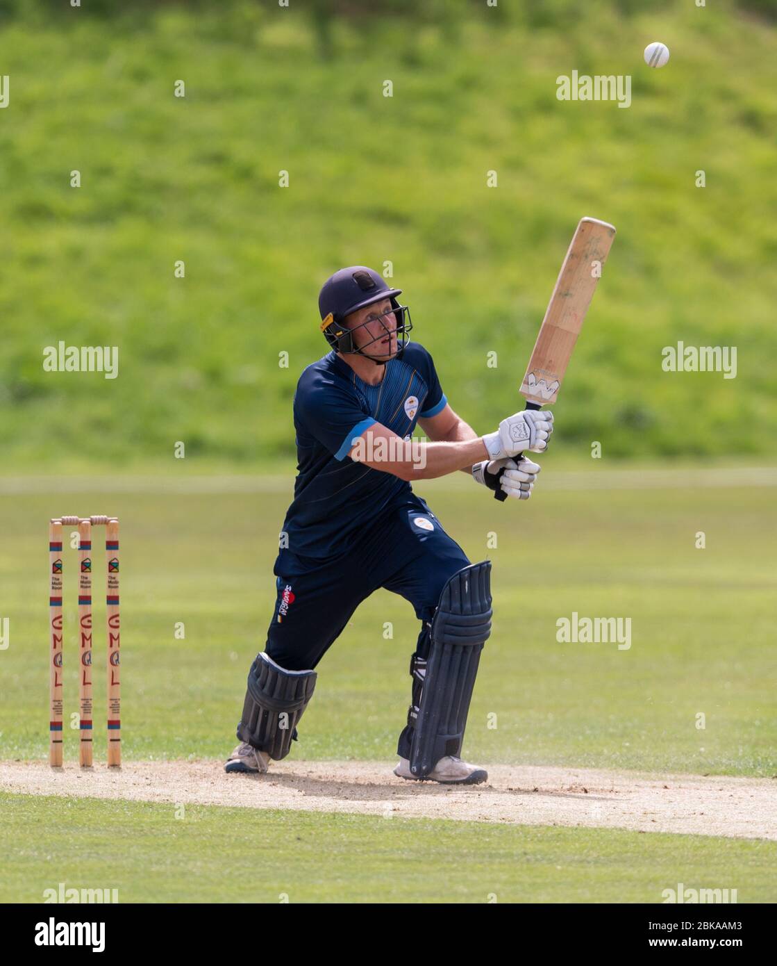 Tom Wood batting per Derbyshire II XI contro Yorkshire in una partita T20 al Glossop Cricket Club 24 luglio 2019 Foto Stock