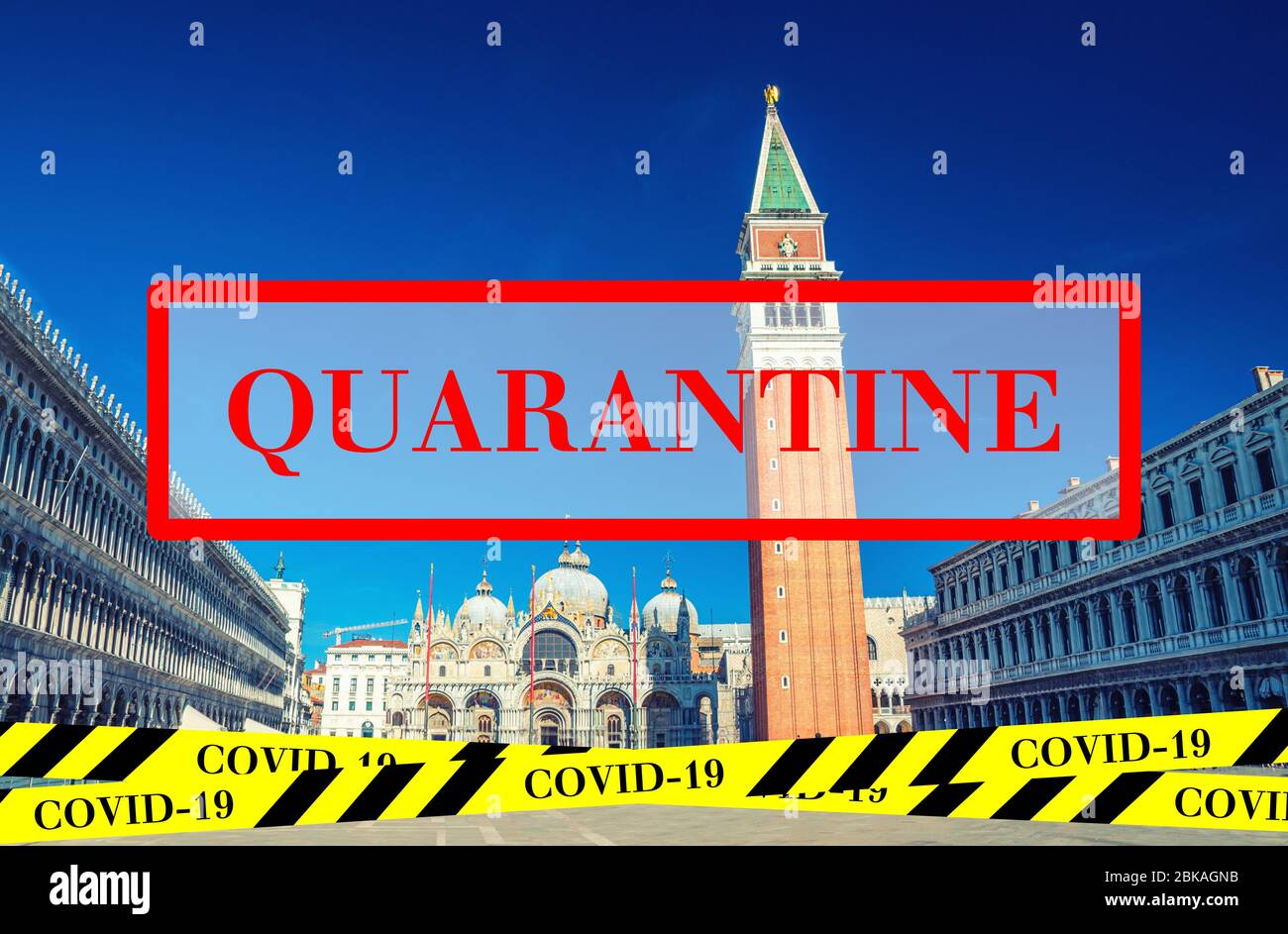 Quarantena in Italia. Piazza San Marco Piazza San Marco a Venezia. Nessun concetto di viaggio e di blocco. Focolaio di coronavirus concetto pandemico Covid-19. Vacanza turistica annullata. Nastro giallo nero. Foto Stock