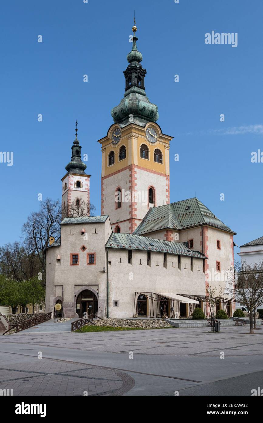 Banska Bystrica Town Castello con torre dell'orologio e barbican, Slovacchia Foto Stock