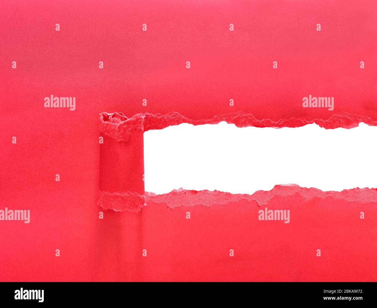 La carta strappata rivela lo spazio vuoto per il messaggio Foto Stock