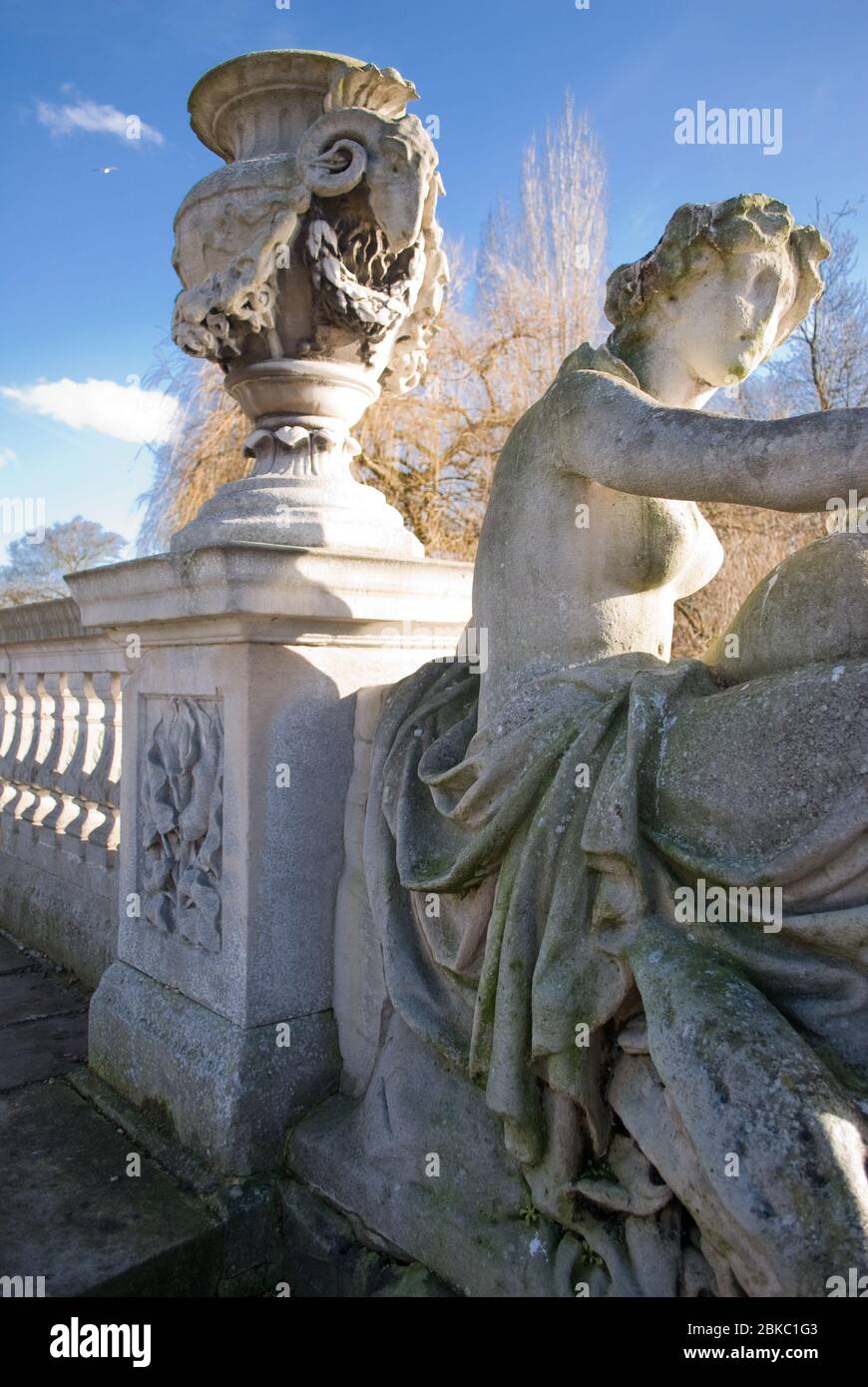 Water Garden Landscape architettura classica tradizionale italiana Giardini Kensington, Londra W2 2UH di James Pennethorne Foto Stock