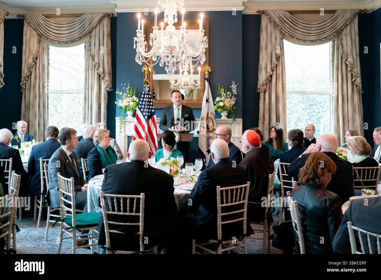 Il 12 marzo 2020, il vicepresidente Mike Pence e la signora Karen Pence hanno ospitato una colazione per il primo ministro irlandese Leo Varadkar presso la residenza del vicepresidente a Washington, D.C., promuovendo le relazioni tra Stati Uniti e Irlanda. Foto Stock