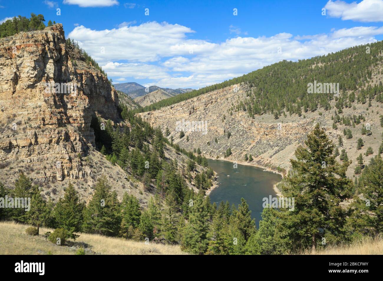 Fiume Missouri in un canyon sottostante hauser diga vicino Helena, Montana Foto Stock