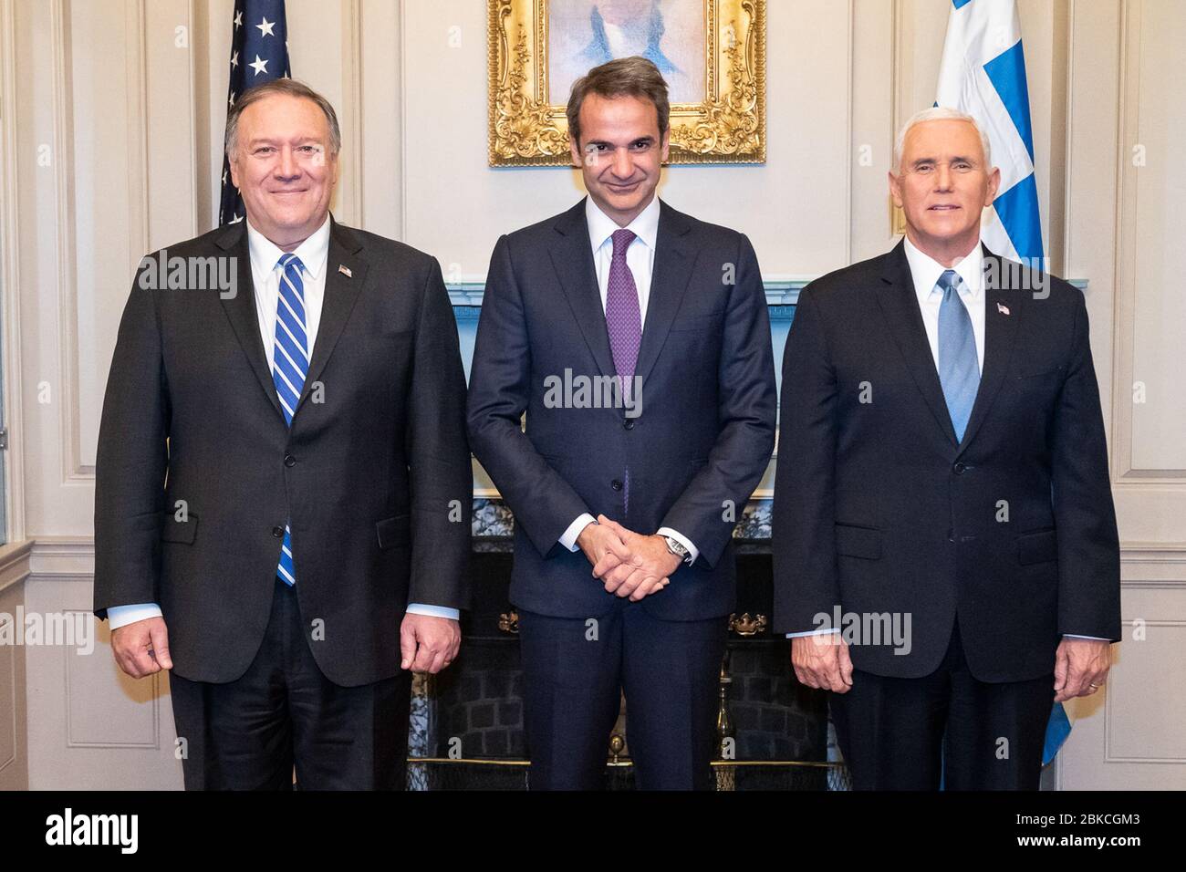 L'8 gennaio 2020, il vicepresidente Mike Pence e la signora Karen Pence hanno partecipato a un ricevimento presso il Dipartimento di Stato degli Stati Uniti a Washington, D.C. in onore del primo ministro greco Kyriakos Mitsotakis e di sua moglie Mareva Grabowski-Mitsotakis. Foto Stock