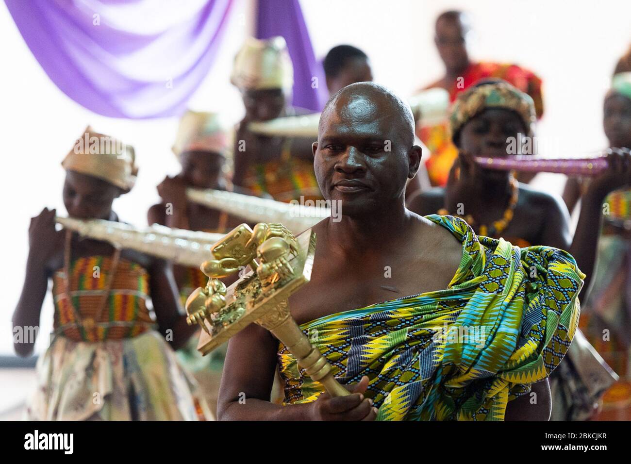 Il 3 ottobre 2018, la First Lady Melania Trump ha preso parte a una cerimonia culturale presso il Palazzo Emintsimadze a Cape Coast, Ghana, come parte della sua visita in Africa. Foto Stock