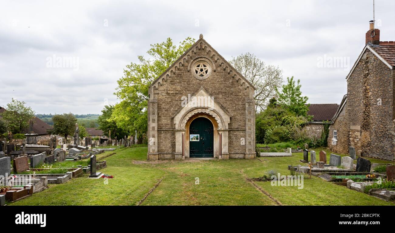 Frome dissenters Cemetery and Chapel in Vallis Road, Frome, Somerset, UK il 3 maggio 2020 Foto Stock